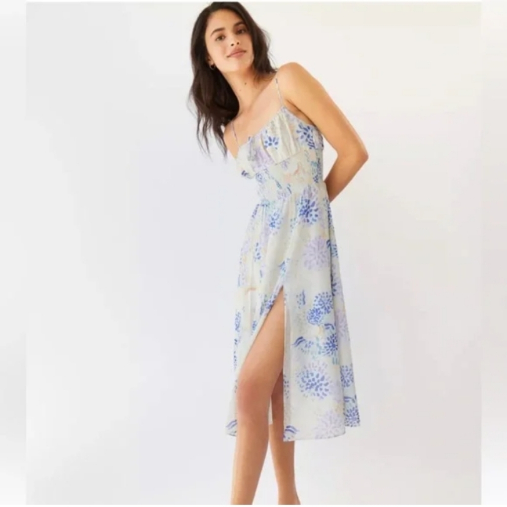 Aritzia Wilfred Genoa Pastel Side Slit Smocked Midi Dress